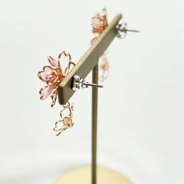 Pendientes de dos flores de sakura